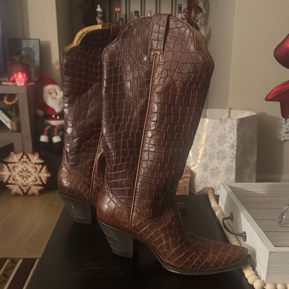 Idyllwind Shoes - Brown/Red Crocodile Pattern Cowgirl Boots